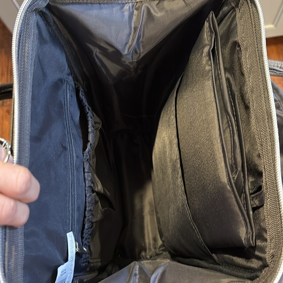 Bananafish Diaper Bag Rylie Backpack grey NWOT Stroller Attachment Insulated - Picture 5 of 7